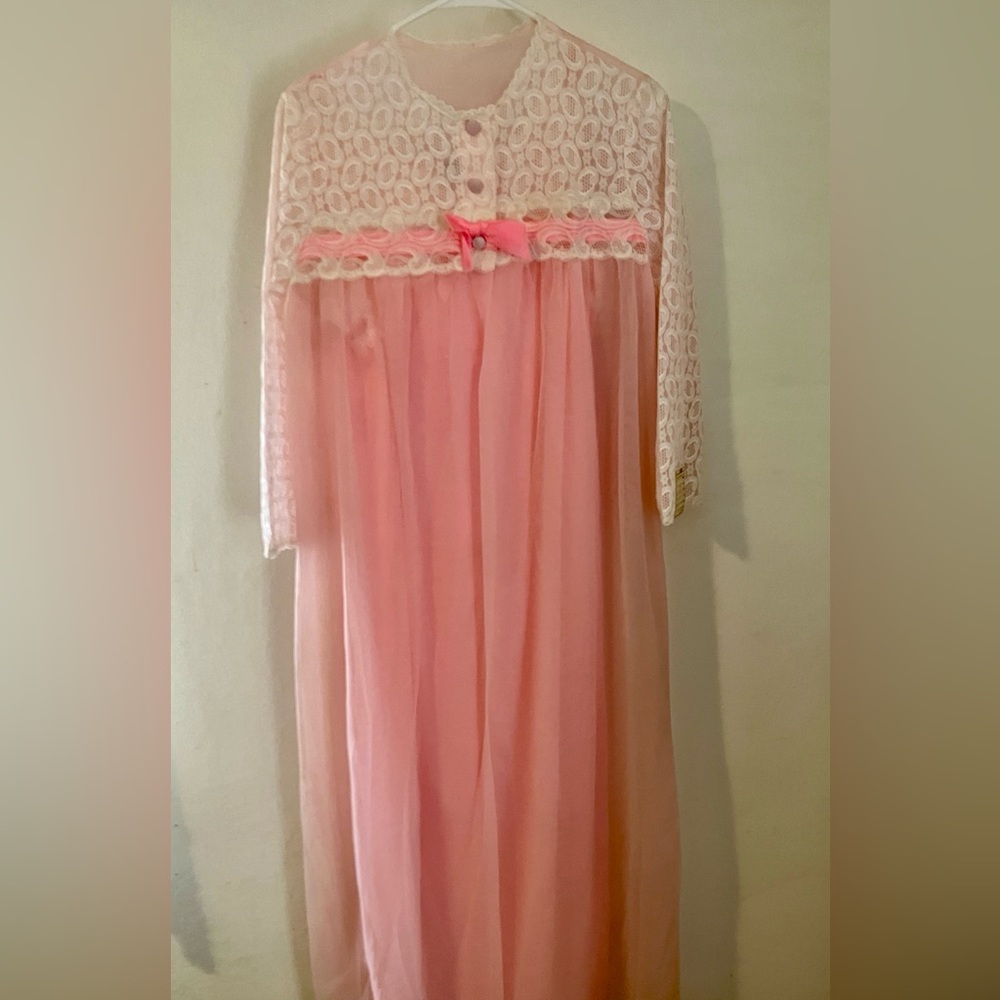 Vintage Nylon Lace Pink Lingerie Nightgown Robe Set Women’s Size M Daniella Inc